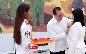 Condecoración a trabajadores de la salud