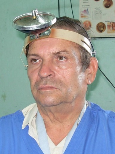 Dr. Oscar Arbesún